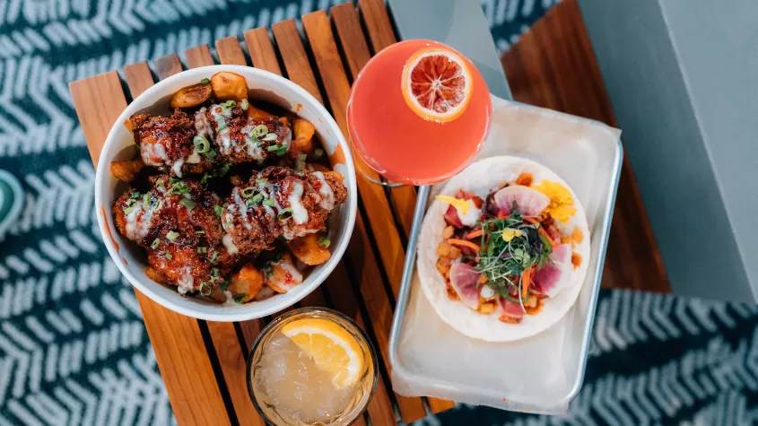 Food bay street yard in Ft Myers