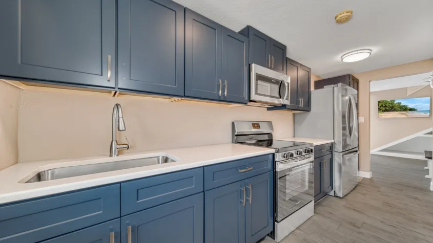 Pool level kitchen & bath